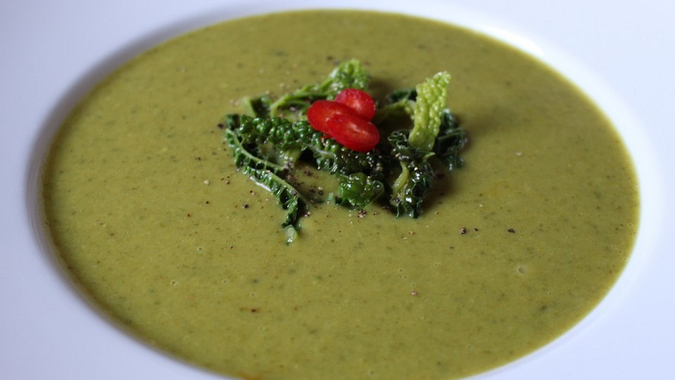 Wirsingsuppe mit Currysahne von eba007 Wirsingsuppe mit Currysahne von eba007