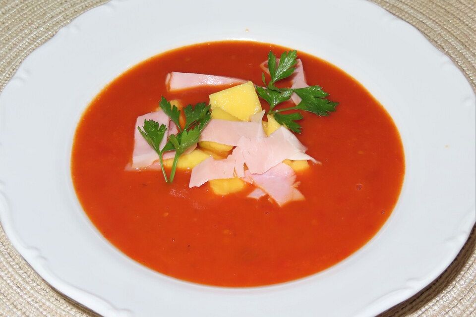 "Tomatensuppe tropisch" mit Mango und Ingwer