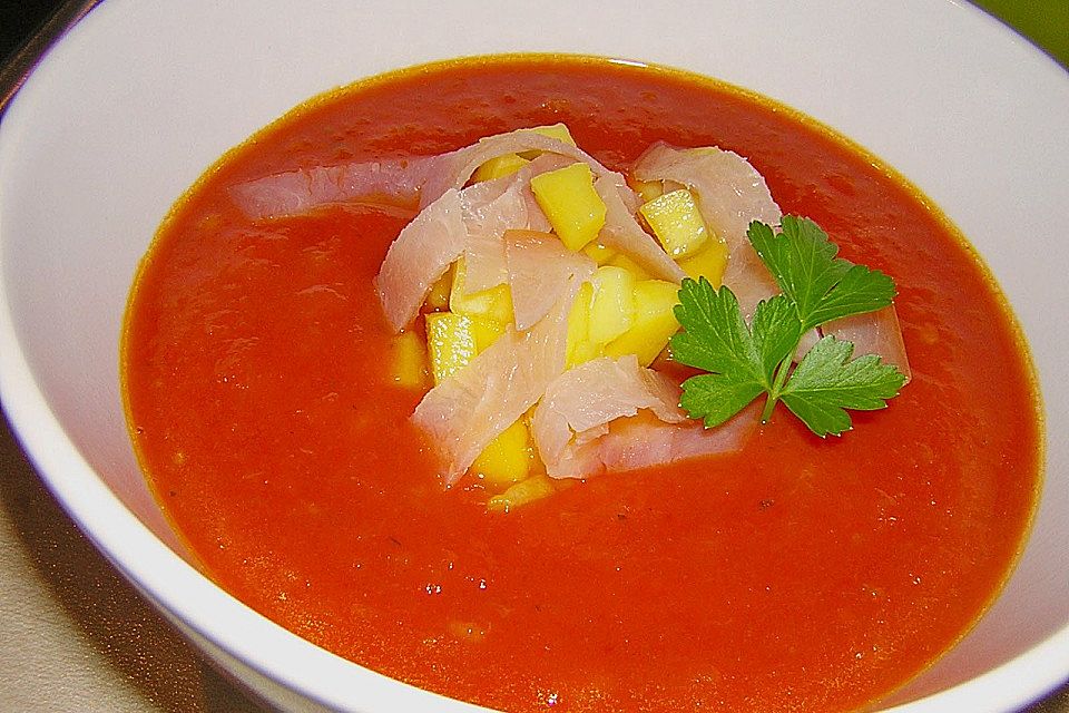 "Tomatensuppe tropisch" mit Mango und Ingwer