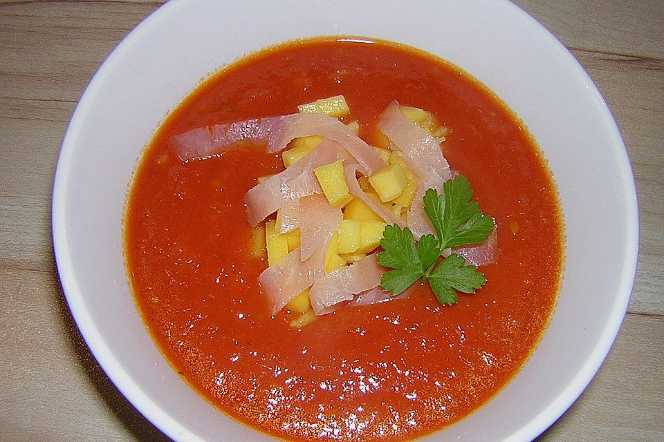 "Tomatensuppe tropisch" mit Mango und Ingwer