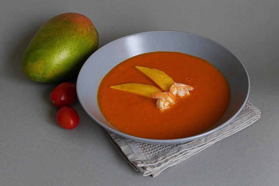 "Tomatensuppe tropisch" mit Mango und Ingwer