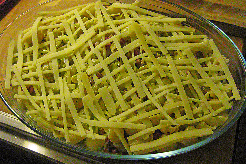 Bärlauch - Schinkennudeln mit Käse überbacken