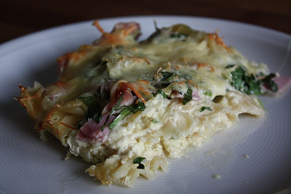 Bärlauch - Schinkennudeln mit Käse überbacken