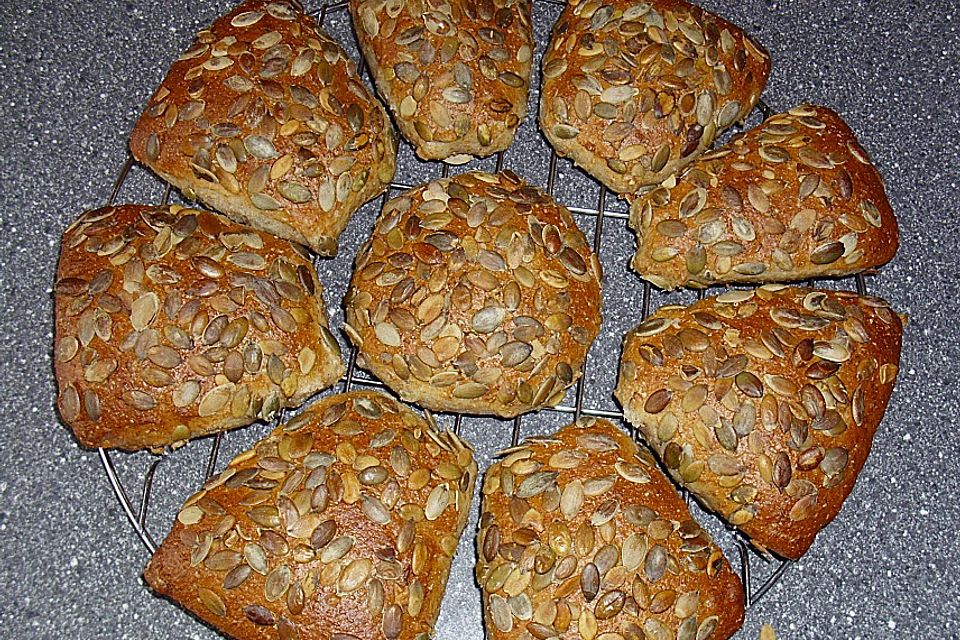 "Halbkorn" - Brötchen von gugel