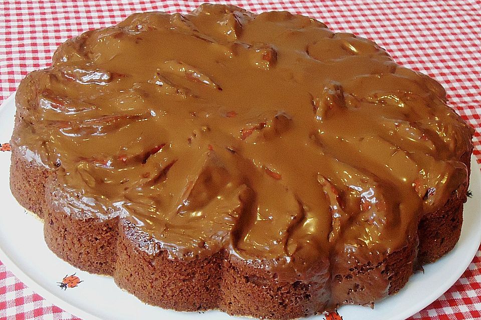 Birnenkuchen mit dem schokoladigsten Schoko-Schokoladen-Schock