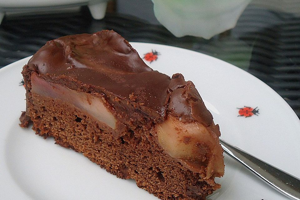 Birnenkuchen mit dem schokoladigsten Schoko-Schokoladen-Schock