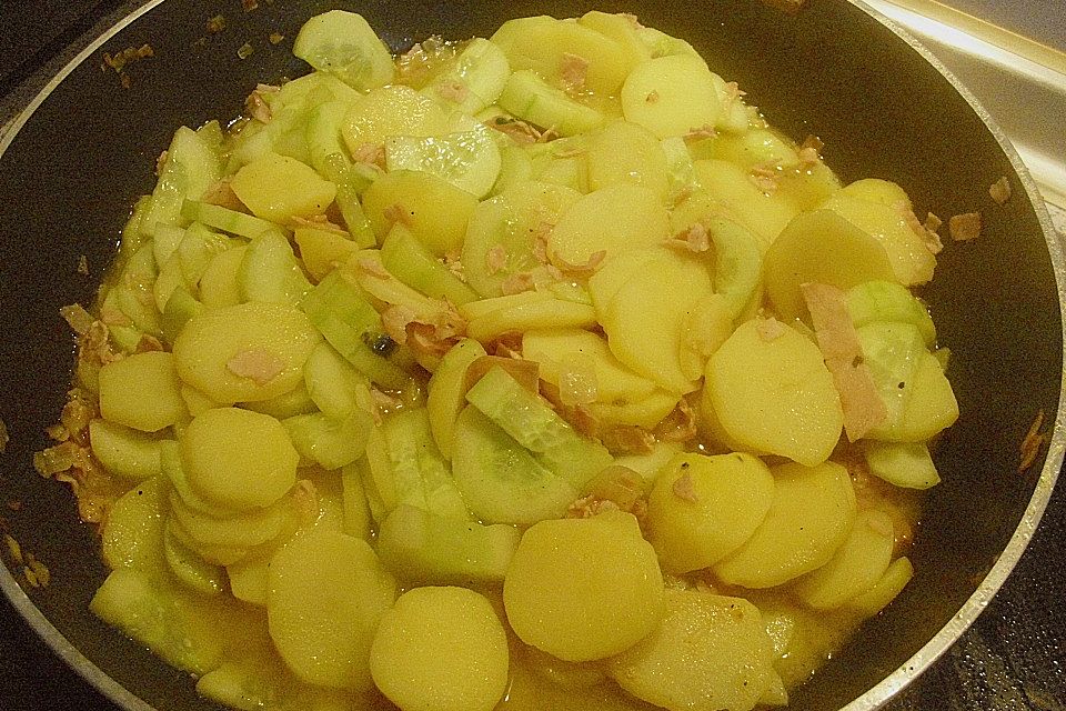 Schmorgurken-Kartoffelsalat