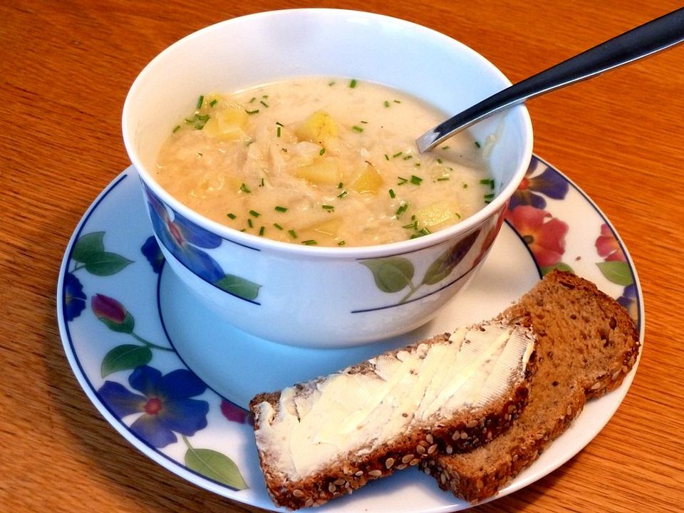 Sauerkrautsuppe mit Stampfkartoffeln böhmische Art von aveffer| Chefkoch