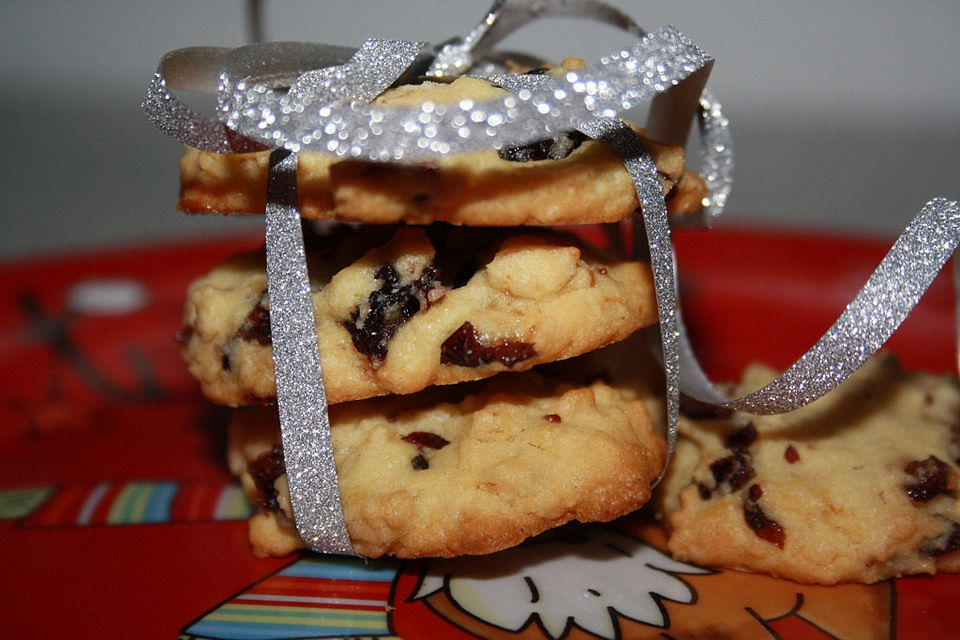 White Chocolate Cranberry Macadamia Cookies