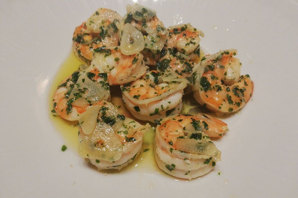 Garnelenpfanne mit Petersilie Garnelenpfanne mit Petersilie