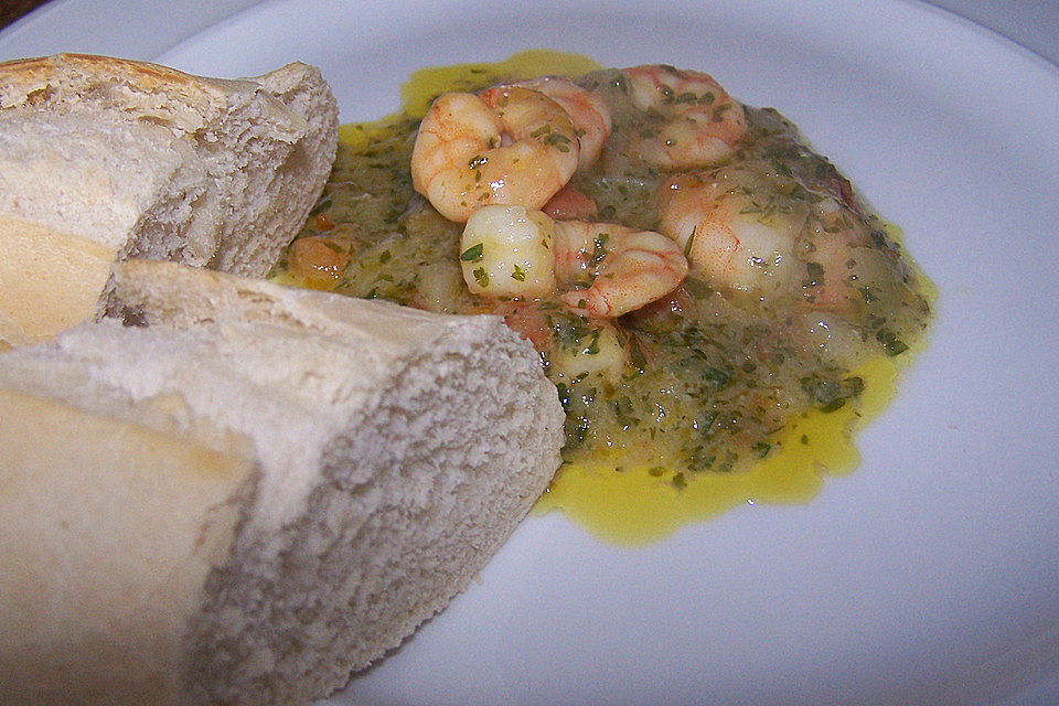 Garnelenpfanne mit Petersilie Garnelenpfanne mit Petersilie