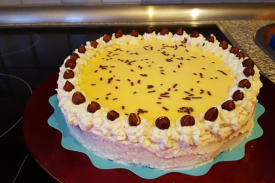 Preiselbeer - Eierlikörtorte