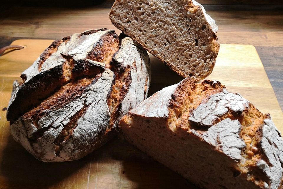 Buttermilchkartoffelbrot mit Sauerteig