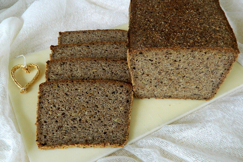 Roggenschrotbrot