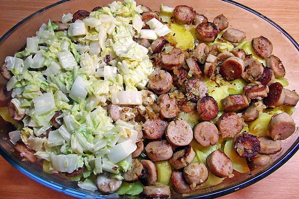 Chinakohlgemüse mit Bratwurst