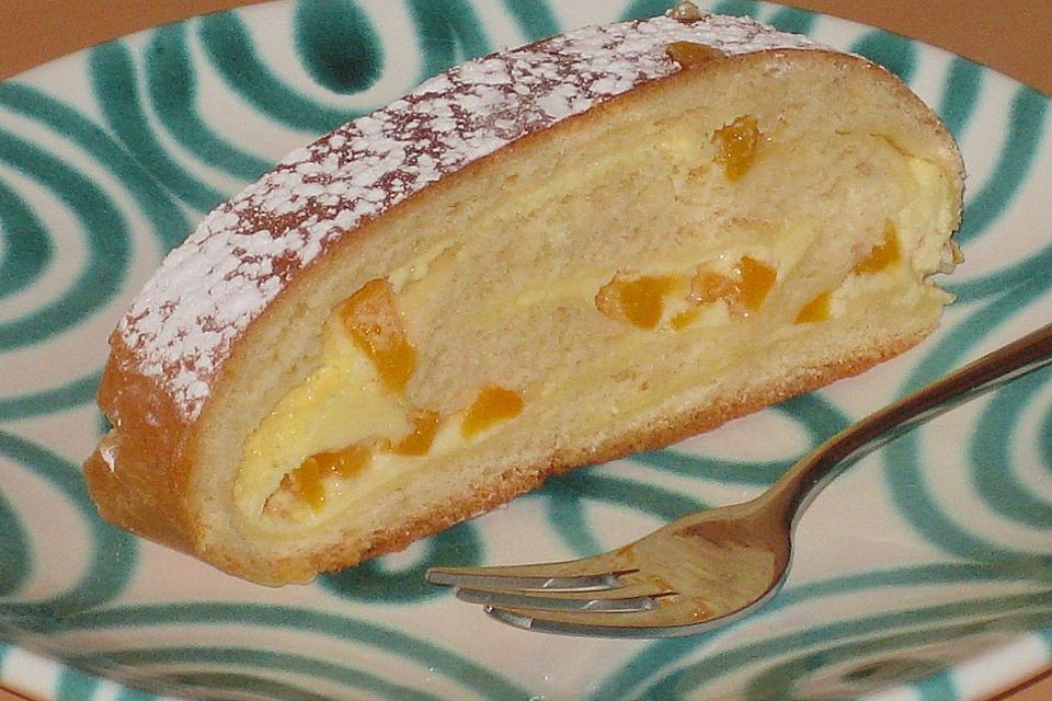 Topfen - Marillenstrudel