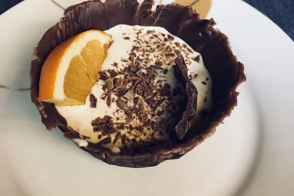 Orangen - Mascarpone Creme im weißen Schokoladenbettchen