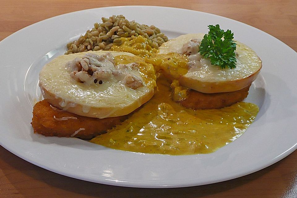 Apfel - Käse - Schnitzel mit leichter Currysauce