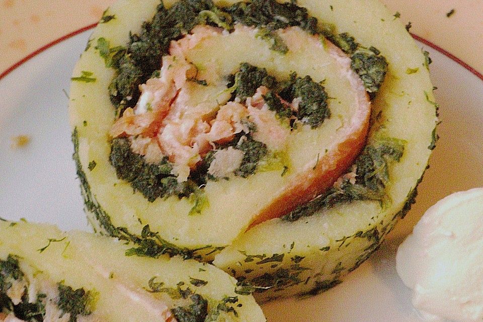 Roulade mit Räucherlachs und Spinat