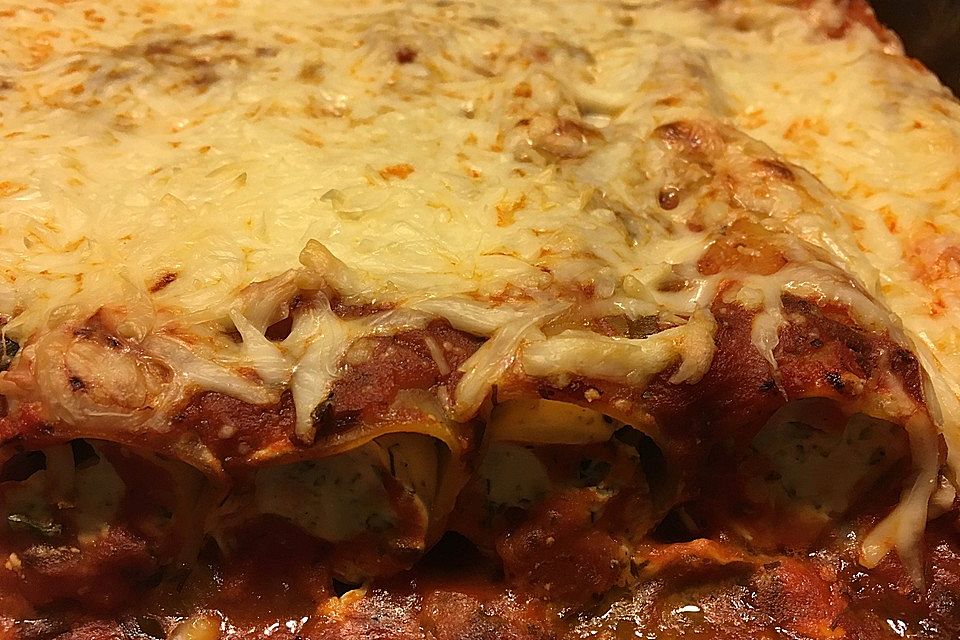 Cannelloni mit Kräuterquark  und Schinken