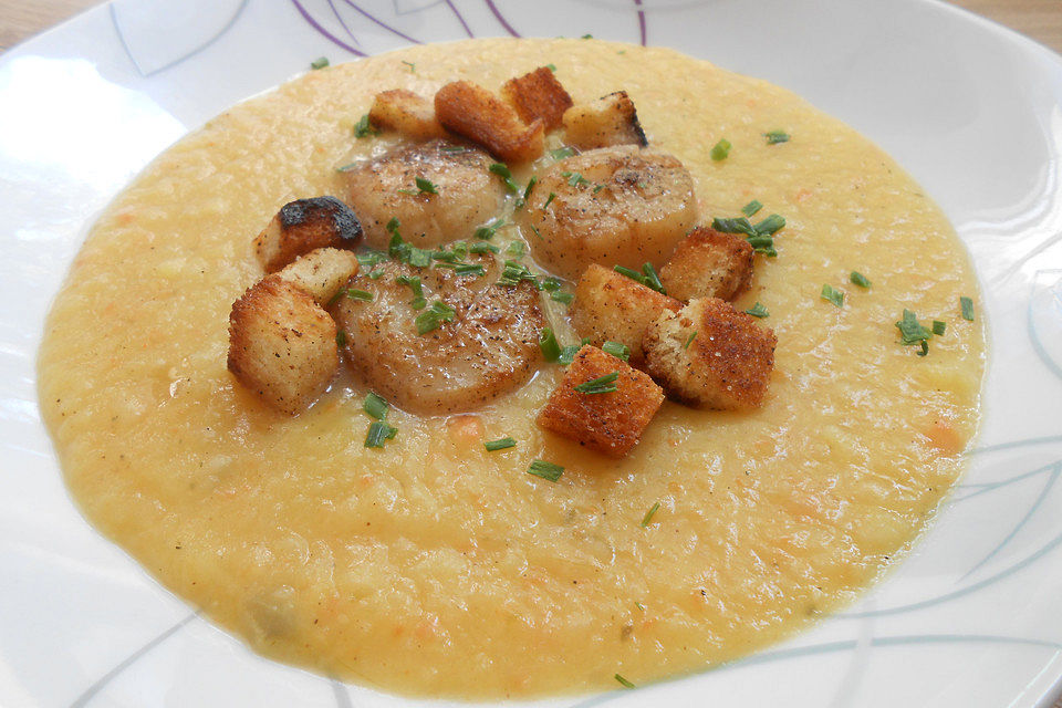 Rieslingsuppe mit Croûtons