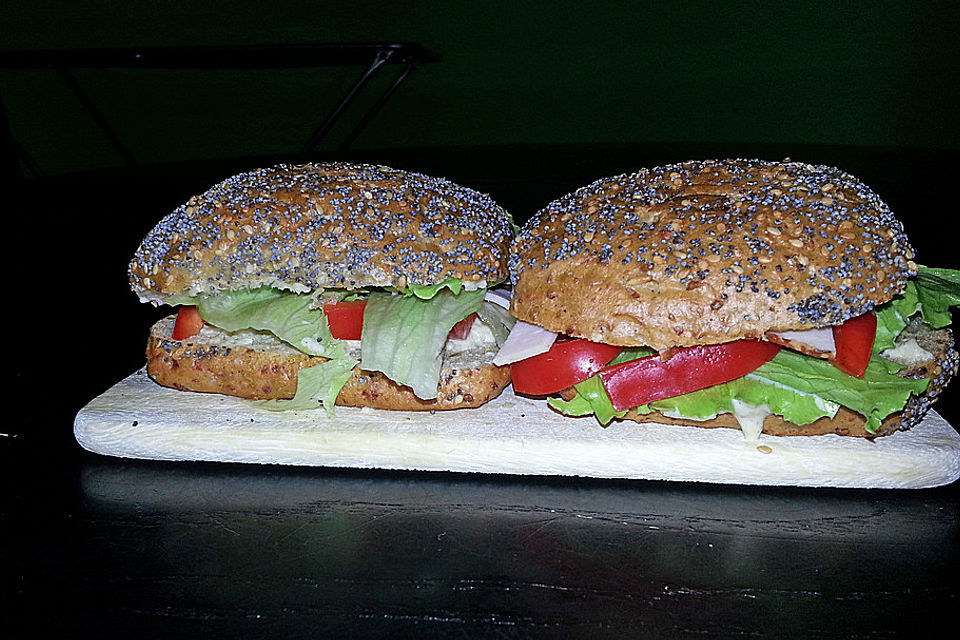 Geflügelbrötchen mit Apfel - Currydip