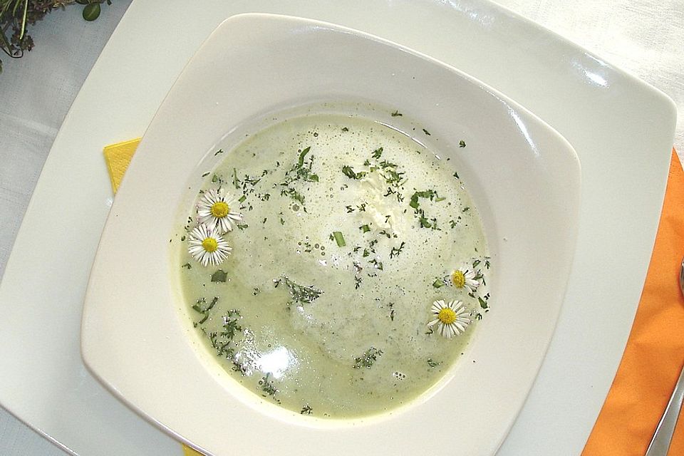 Die magische Neun - Kräutersuppe zur Karzeit