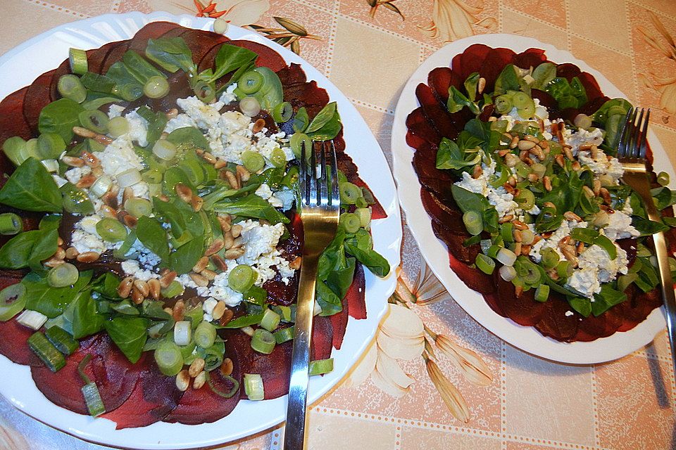 Rote Bete Salat mit Schafkäse & Balsamico - Dressing