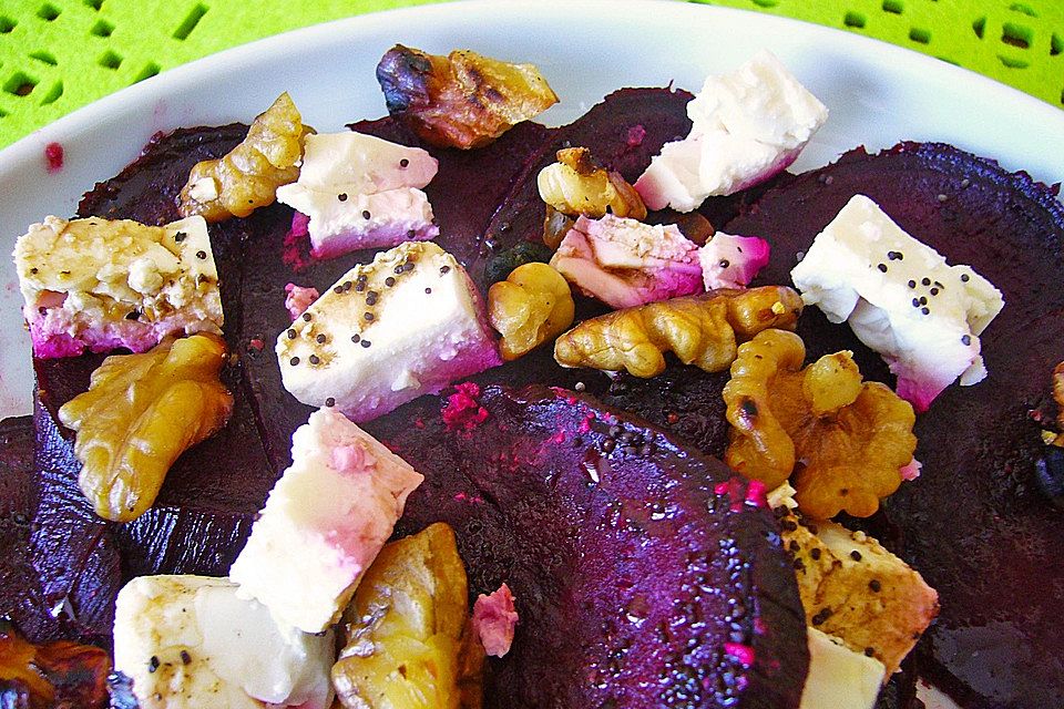 Rote Bete Salat mit Schafkäse & Balsamico - Dressing