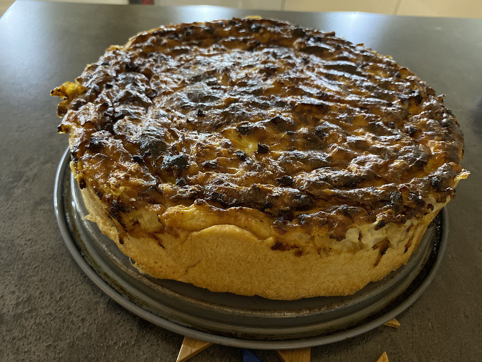 Apfel - Zwiebelkuchen mit Quarkteigboden von filu96| Chefkoch