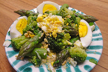 Spargel - Brokkoli - Salat