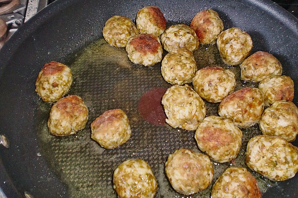 Orientalische Geflügelbällchen