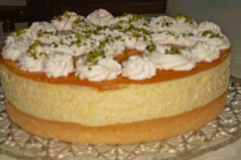 Pistazien - Pfirsichcreme - Torte