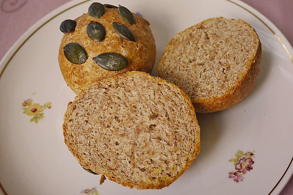 Schnelle Vollkornbrötchen aus Quark - Ölteig