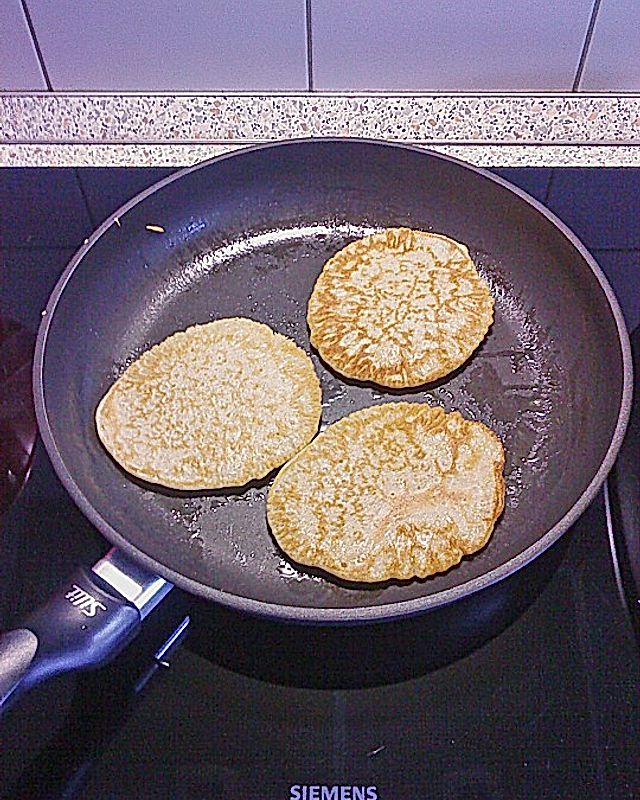 Buttermilch - Pancakes mit Blaubeeren