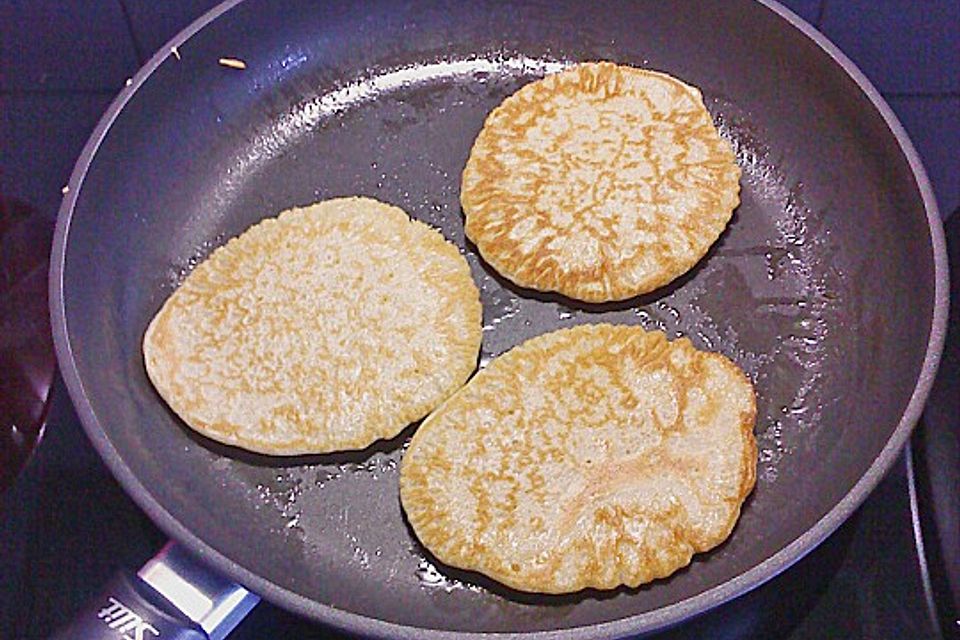 Buttermilch - Pancakes mit Blaubeeren