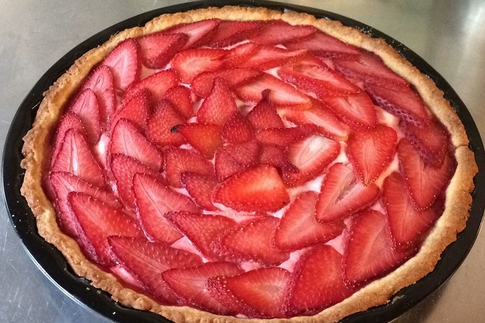 Tarte mit Erdbeeren und Orangencreme