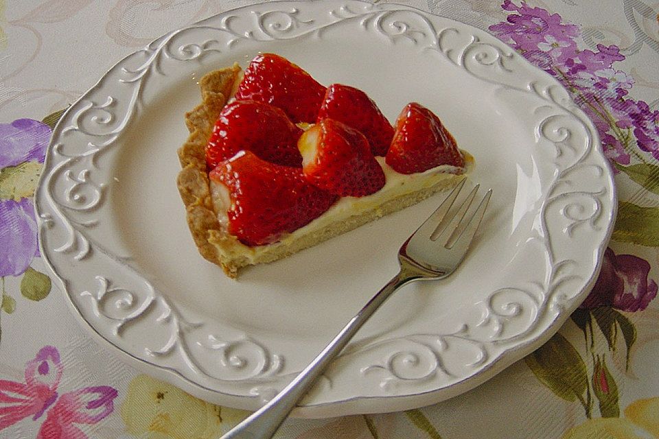 Tarte mit Erdbeeren und Orangencreme