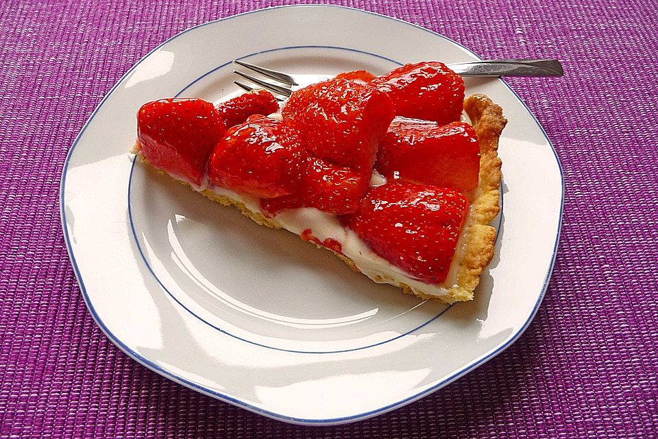 Tarte mit Erdbeeren und Orangencreme