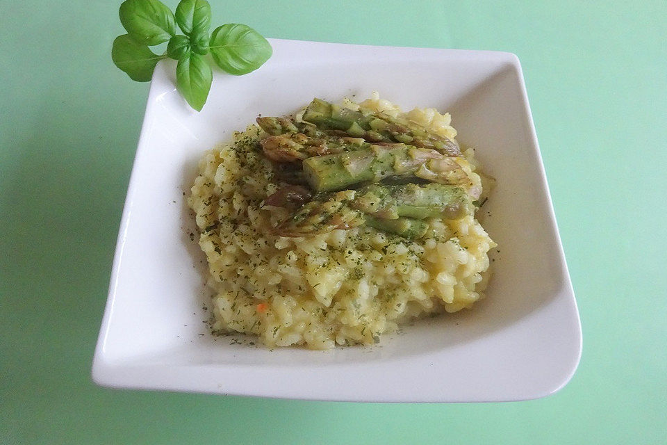 Ingwerrisotto mit grünem Spargel