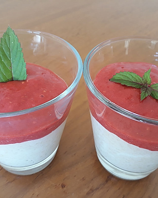 Joghurtcreme mit Baiser und Erdbeeren