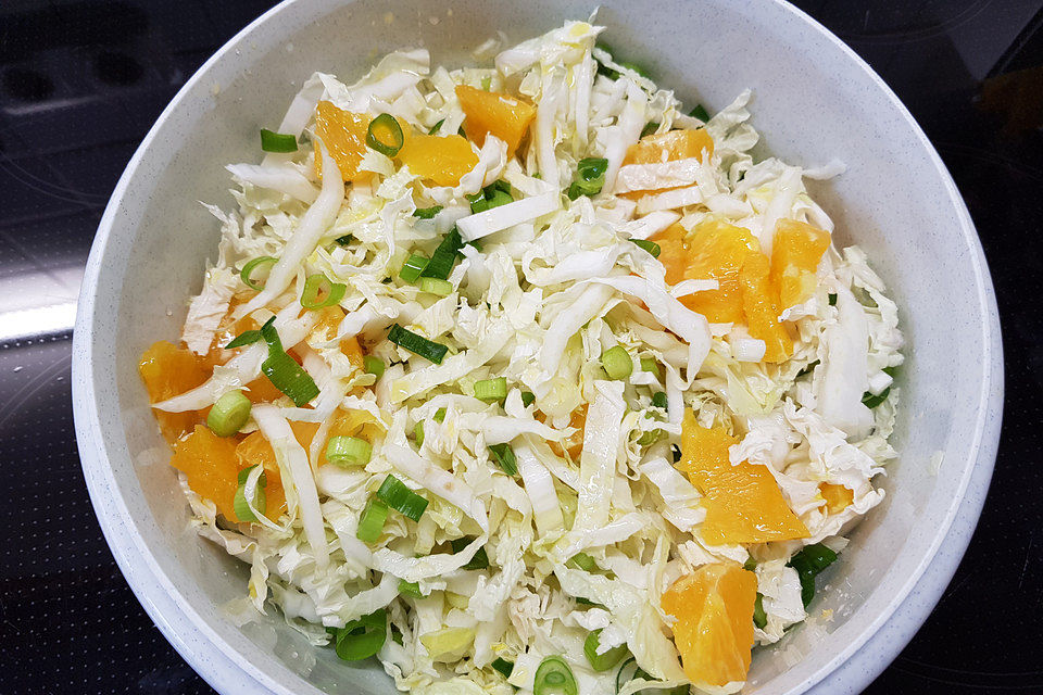 Chinakohlsalat mit Orangenfilets