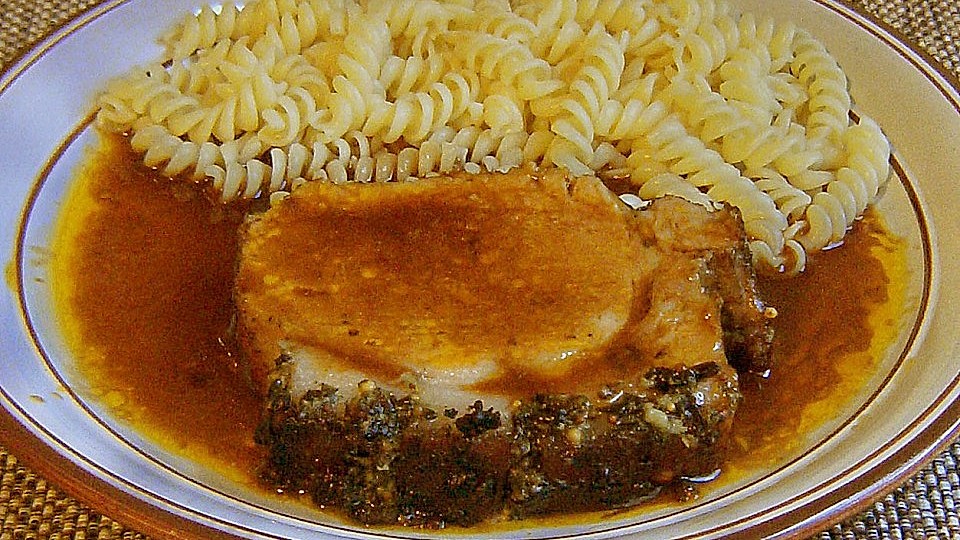 Schweinebraten mit Bärlauch - Senf - Kruste von Maitre-de-la-maison ...
