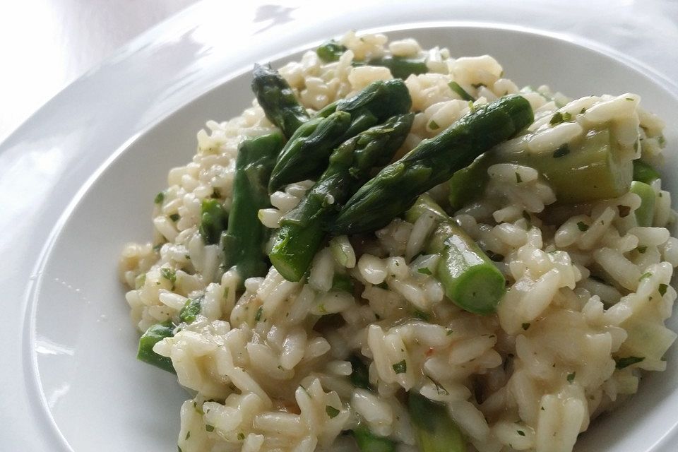 Risotto mit grünem Spargel und Parmesan