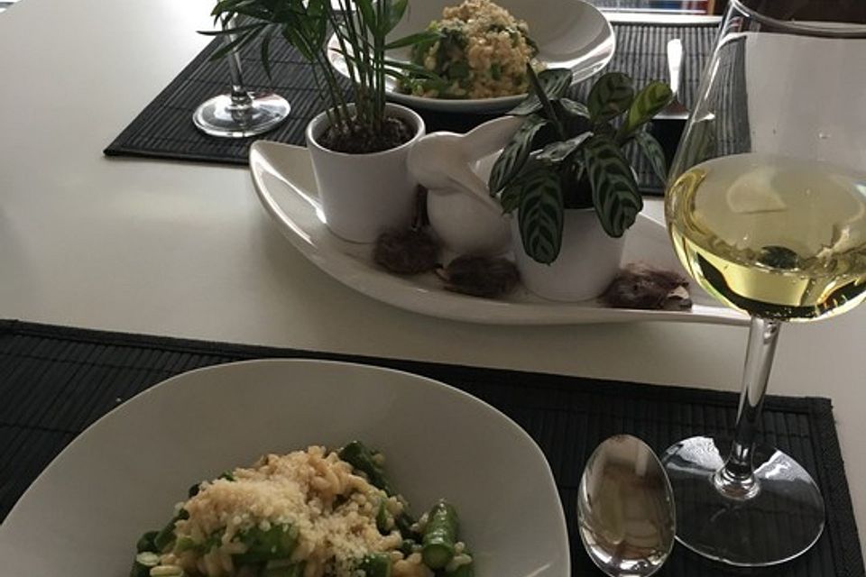 Risotto mit grünem Spargel und Parmesan