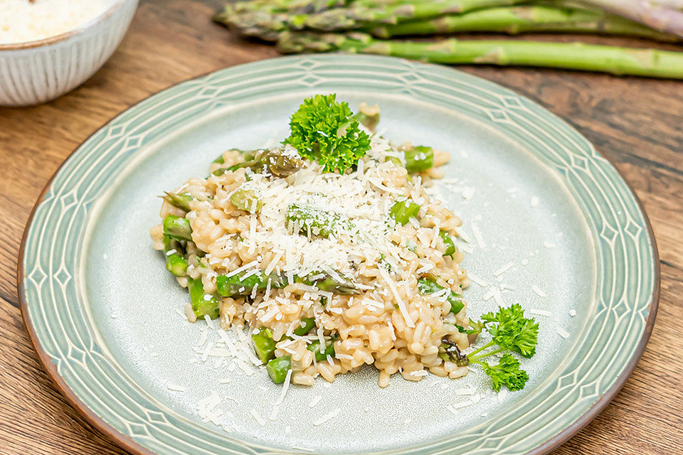 Risotto mit grünem Spargel und Parmesan