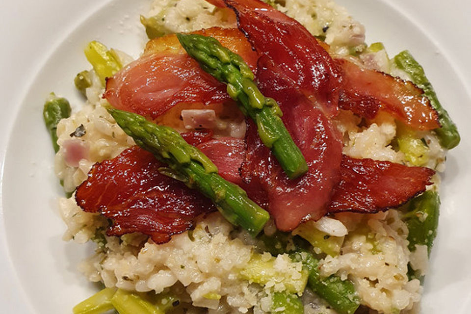 Risotto mit grünem Spargel und Parmesan