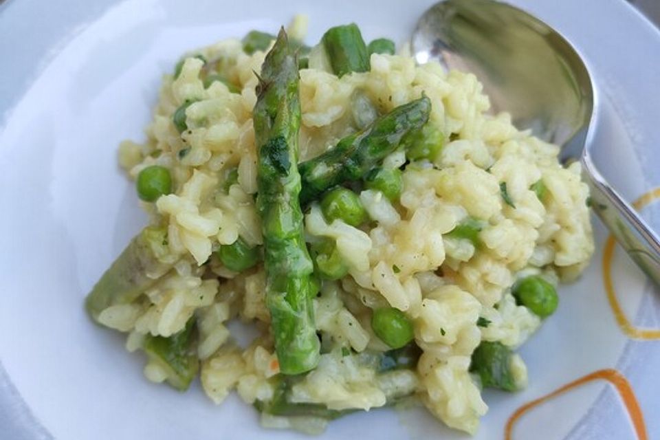 Risotto mit grünem Spargel und Parmesan