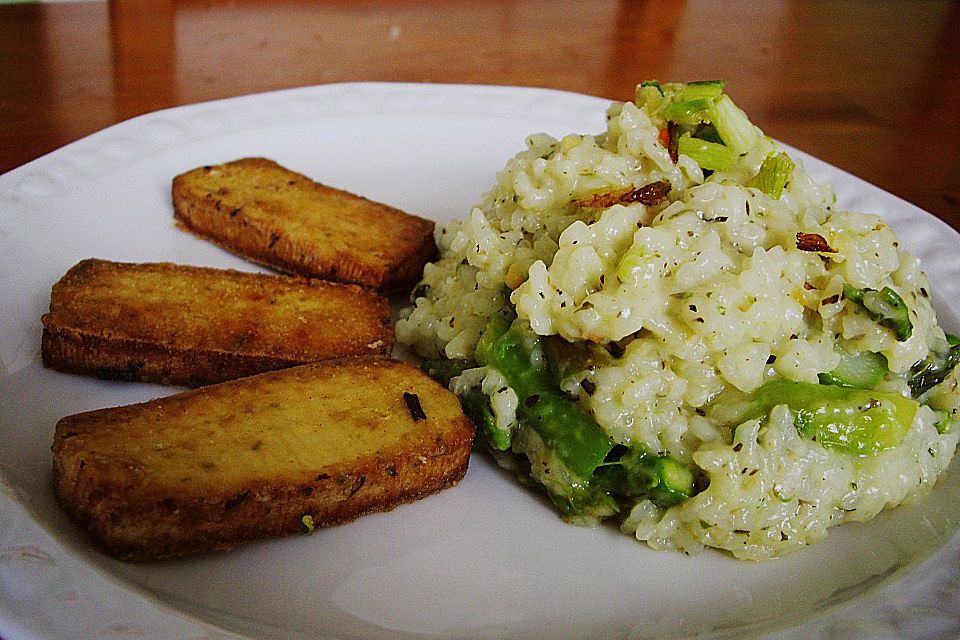 Risotto mit grünem Spargel und Parmesan