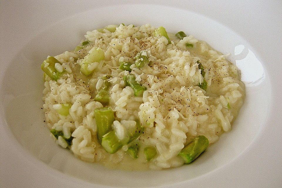 Risotto mit grünem Spargel und Parmesan